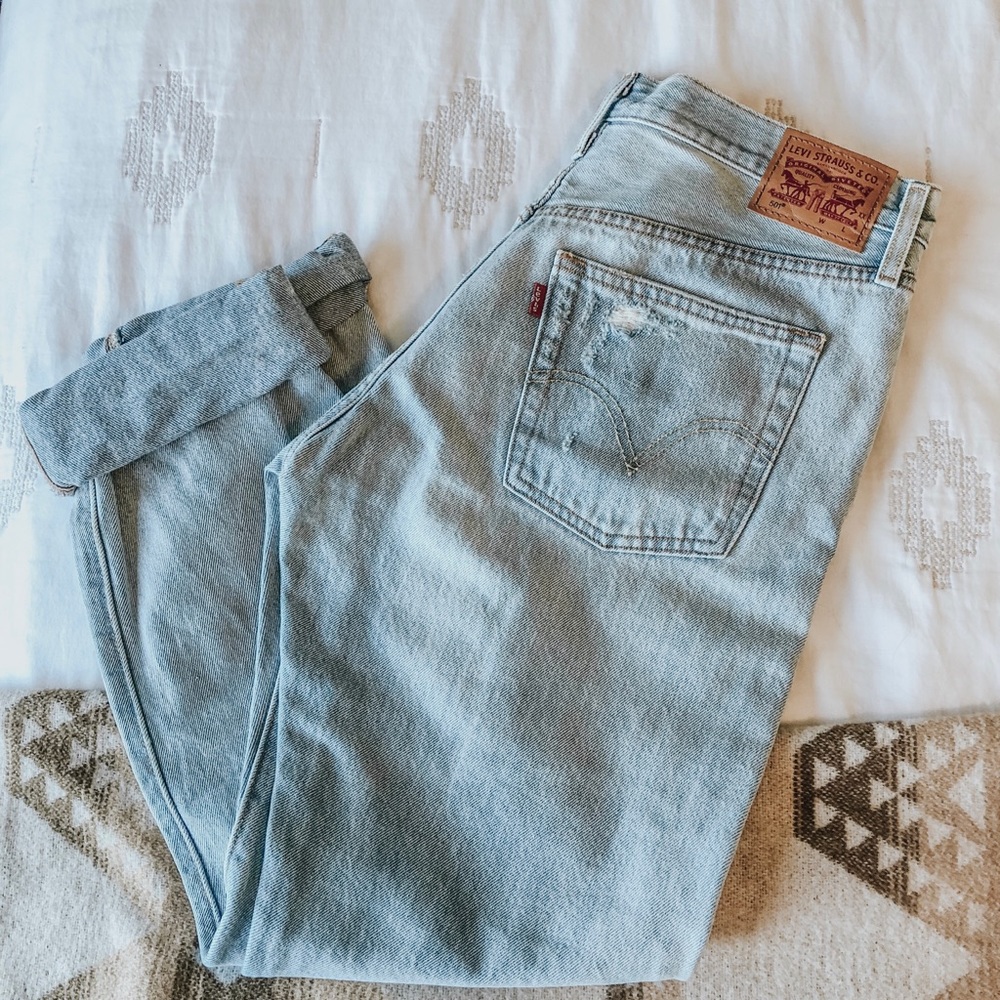 Levi’s 502 Jeans